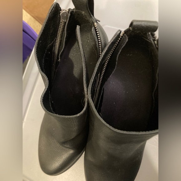 Black zipper ankle boots - Picture 6 of 6